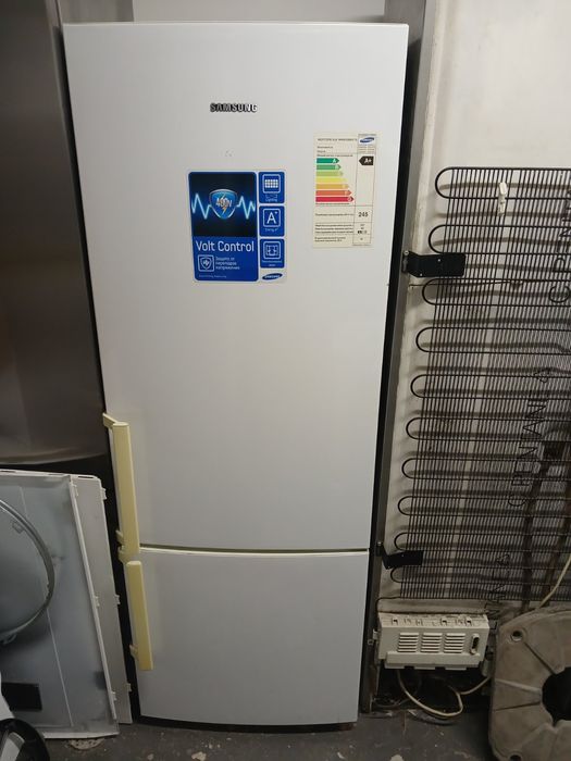 Холодильник Samsung Срочно