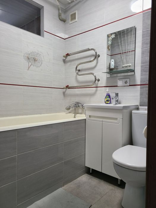 Подобово 2 кім. кв.  навпроти обласної лікарні, ЖД вокзал -  2 хв.