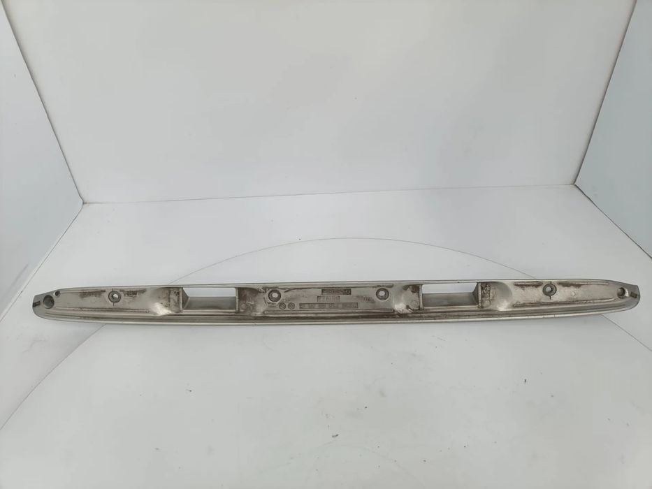 Friso tampa mala / régua luzes matricula MERCEDES-BENZ Classe E (W210)