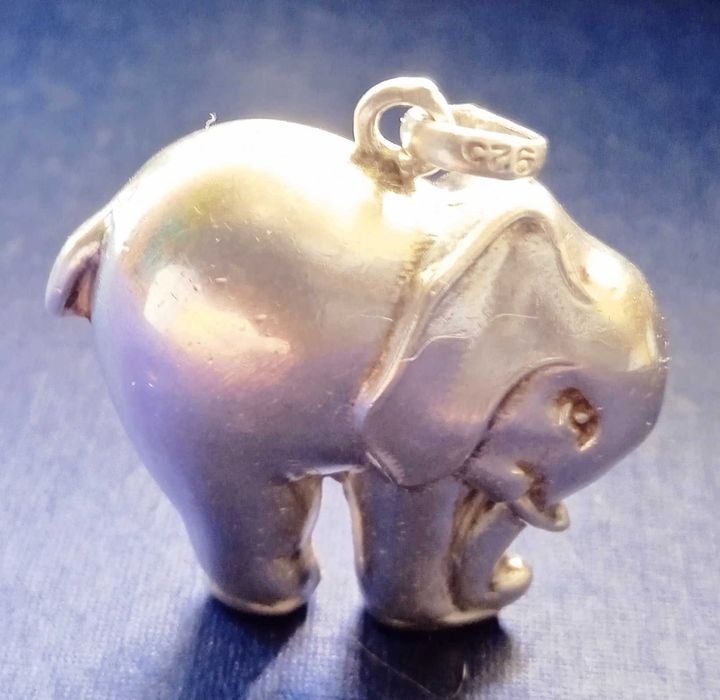 Pingente de Elefante em Prata