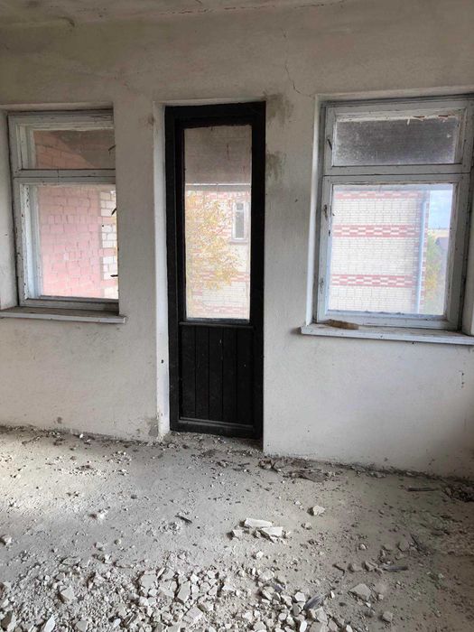 Продаж  садового  будинку