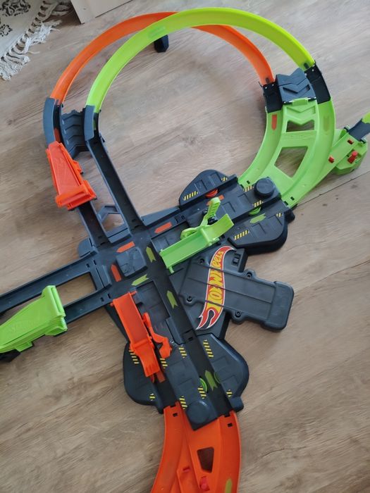 Tor Hot Wheels Kolosalna Kraksa (GFH87).