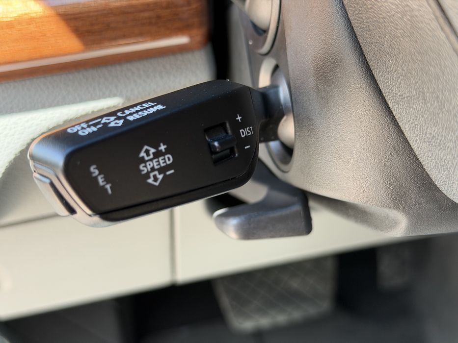 Продам AUDI Q5 Premium Plus