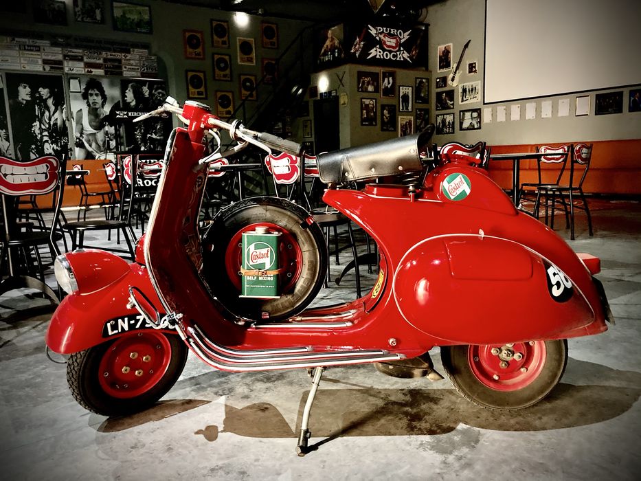 Vespa 125 VN2T personalizada
