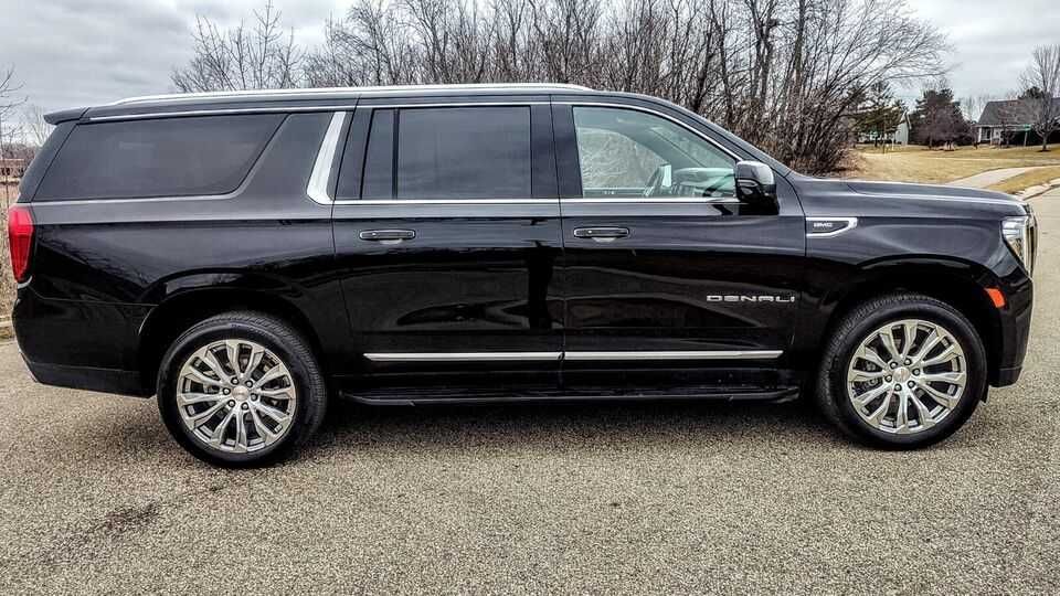 2022   GMC  Yukon