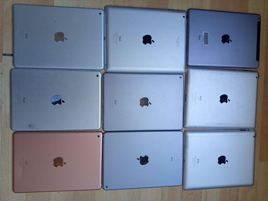 Sprzedam iPad i telefon komórkowy uszkodzone na zdjęciu