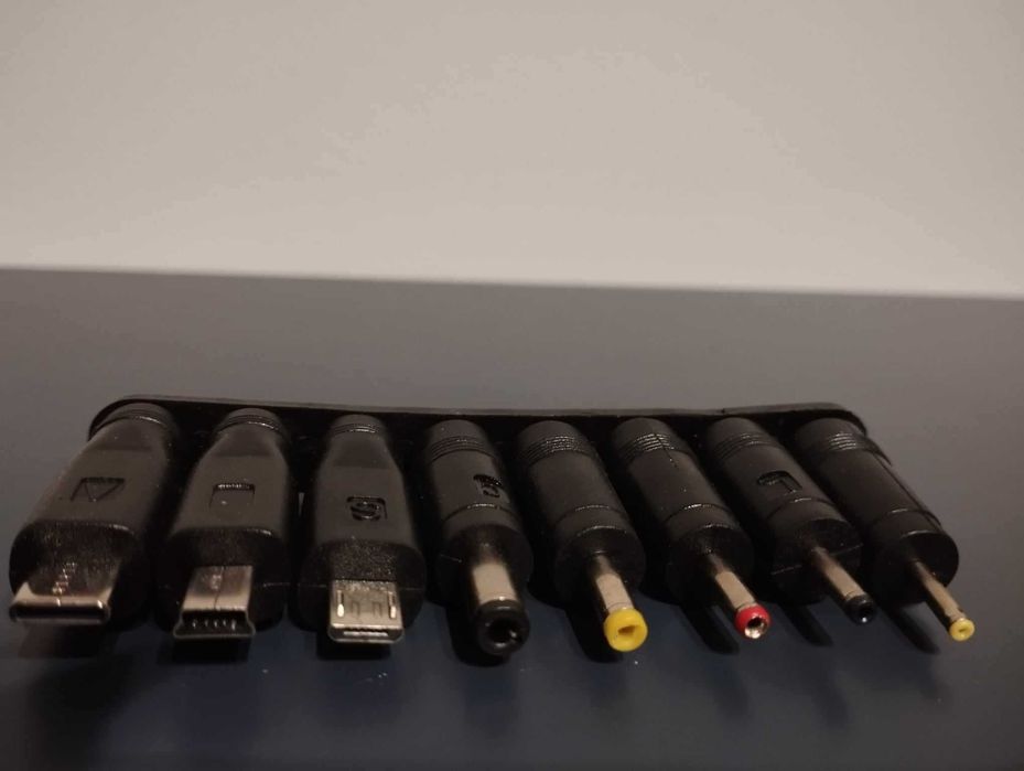 Zasilacz adapter 5V 3A AC 100-240V 9elementów