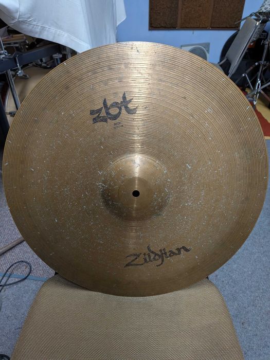 Prato de bateria Ride Zildjian ZBT 20"