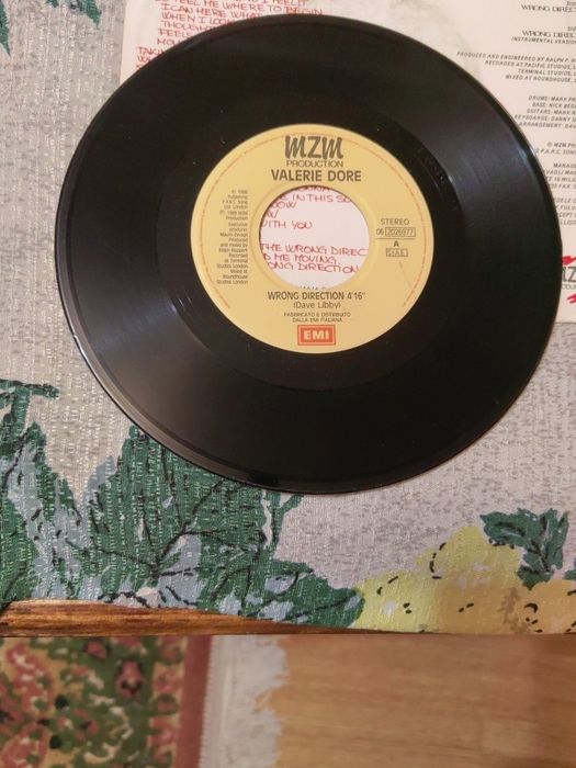 Valerie Dore-Wrong Direction, 7"singiel winylowy Italo disco
