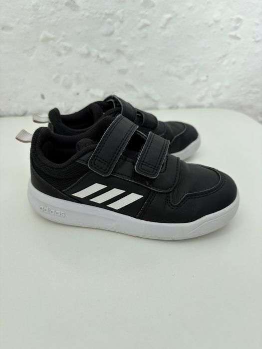 Кросівки Adidas розмір 26 16,5 см