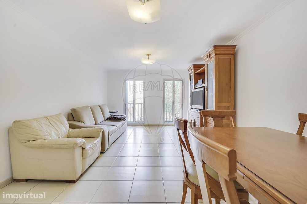Apartamento T4 para arrendamento