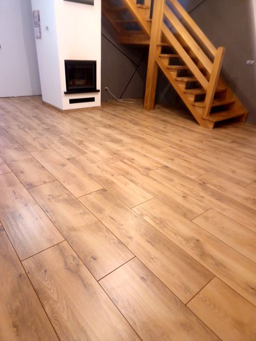 Usługi /Remonty i wykończenia wnętrz