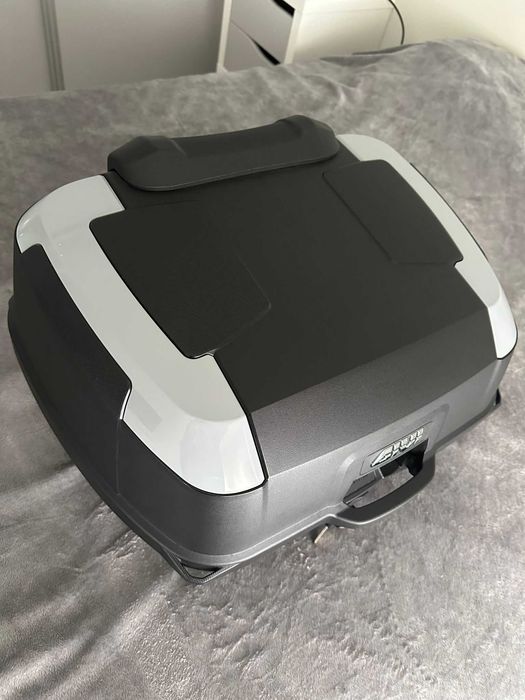 Top Case GIVI B45+ 45L + Base Monolock + Encosto - Excelente Estado