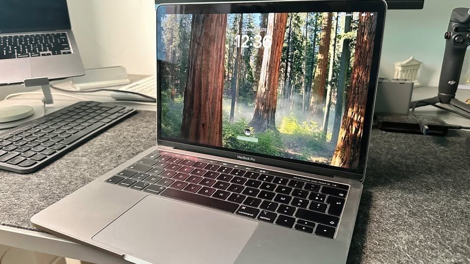 Macbook Pro 13 2019 Touch ID