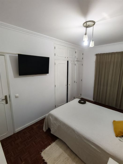 Arrenda se quarto são João do Estoril