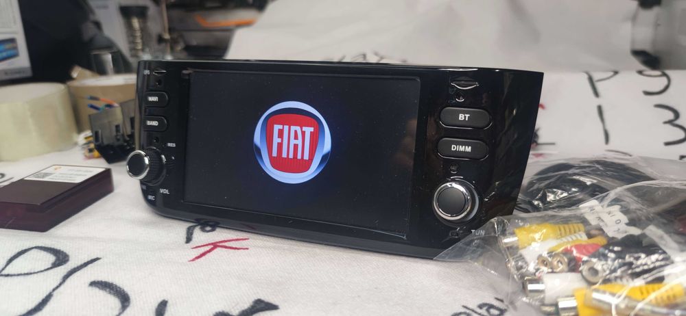 Radio 2 DIN Android 13 Fiat Punto EVO Grande Punto – GPS WIFI CarPlay