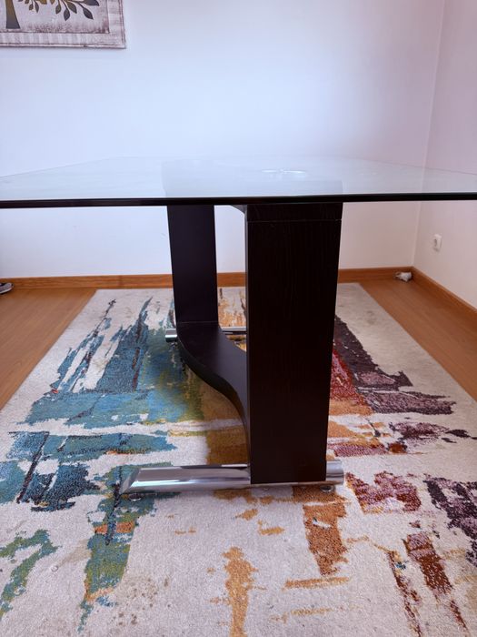 Conjunto 4 cadeiras + mesa de jantar