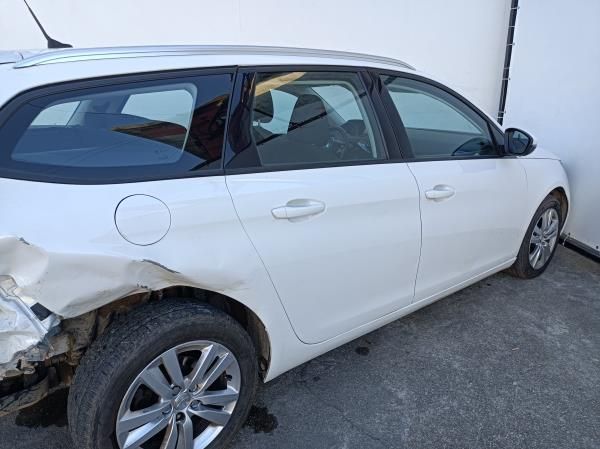 Para peças PEUGEOT 308 SW II