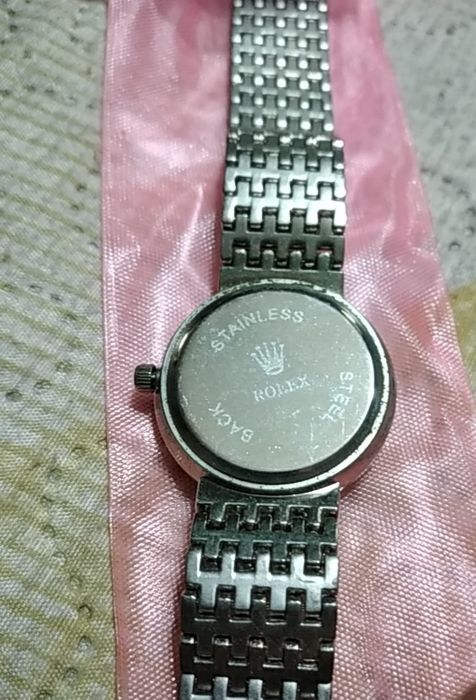 Relógio com bracelete cor de prata