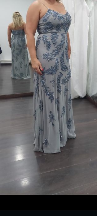 Vestido de cerimónia marca "nova noiva"