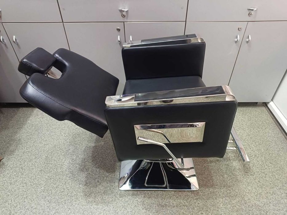 Перукарське крісло HB-A058 чорне (шкірозамінник) на гідравліці