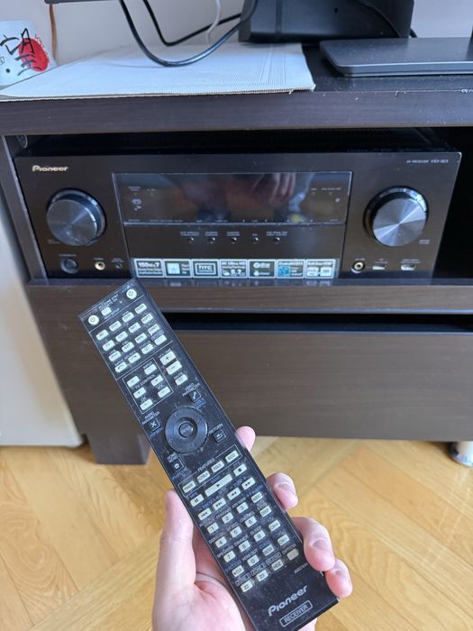 Kino domowe amplituner Pioneer + nagłośnienie Canton sub + 5 głośników