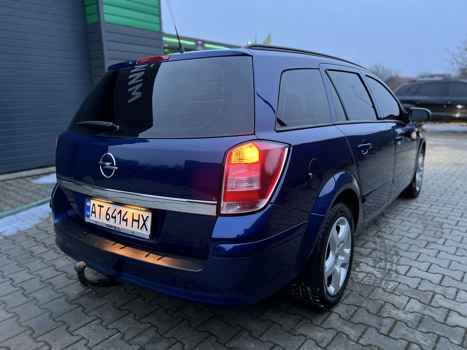 Авто без вкладень сів і поїхав.