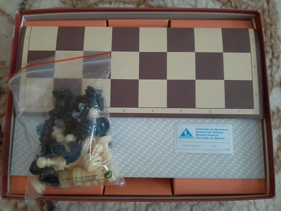 Jogo de Xadrez da Majora completo