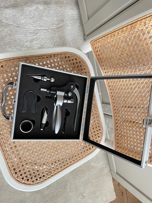 NOWY zestaw do wina ładne opakowanie