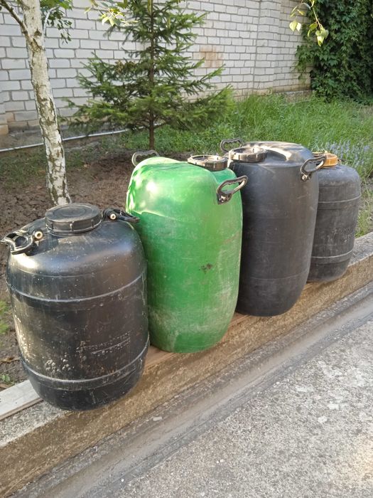 Бочки пластиковые  от воды 50/60 л.
