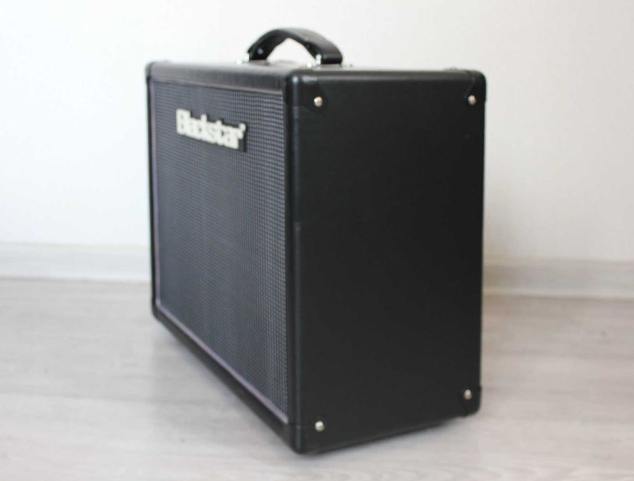 Ламповый гитарный комбоусилитель Blackstar HT-5 c