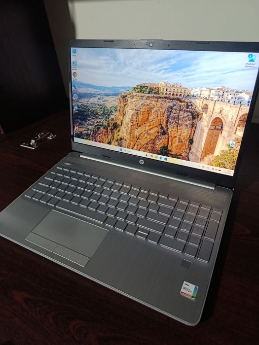 HP 15-DW3xxx  FHD IPS 15,6" CoreI5-1135G7 DDR 4-16Gb SSD m2 256Gb Vk-IRIS-4 Gb.