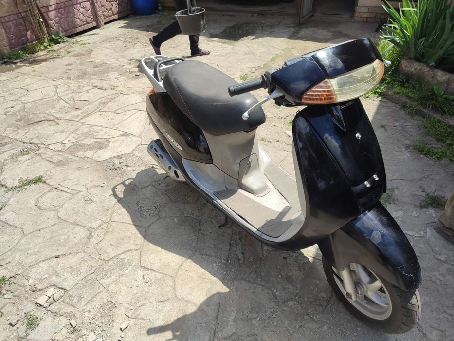 Мотороллер Honda Lead