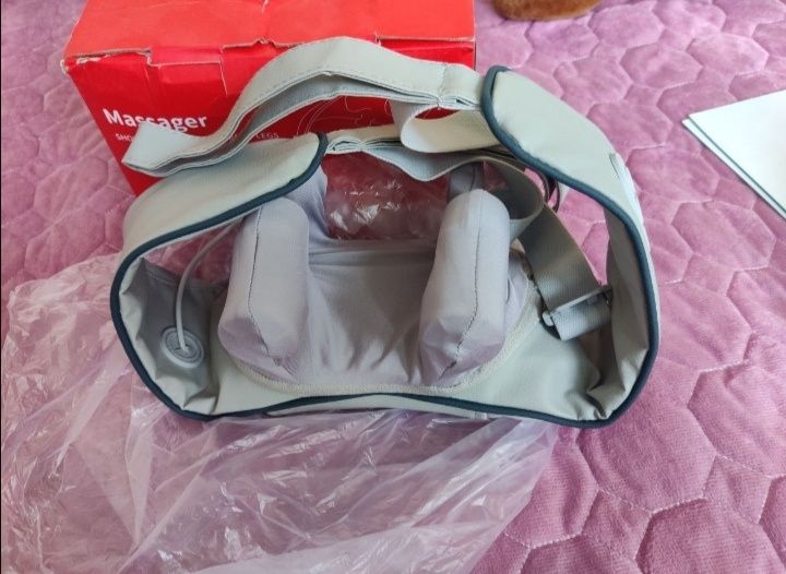 Массажёр с лапками для шеи спины