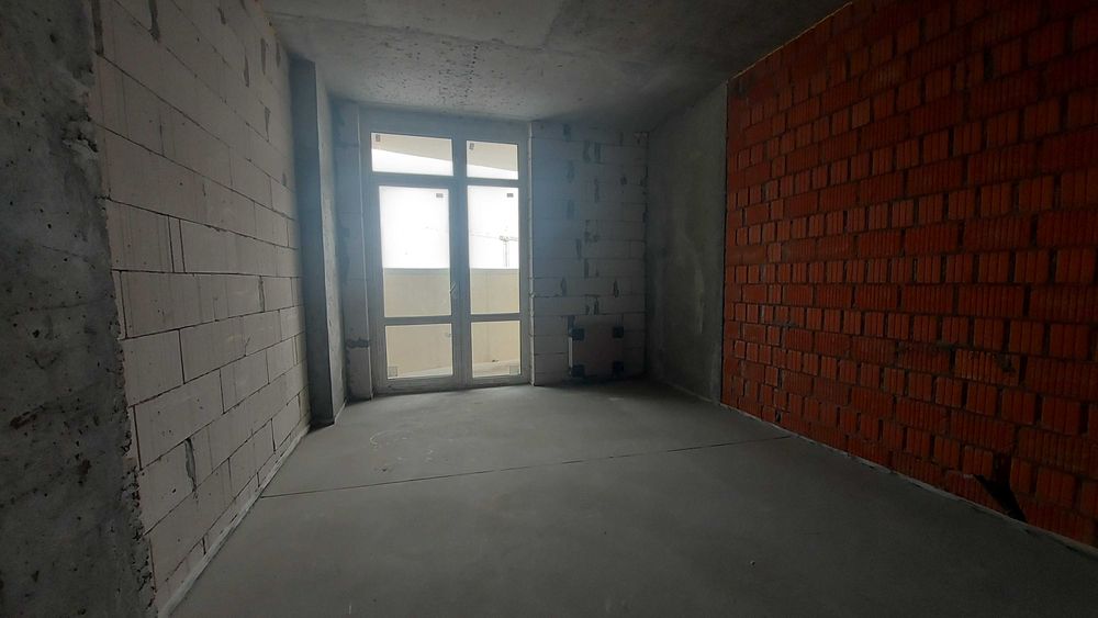 Продажа 3-х кім. квартири; вул. Кибальчича, 2