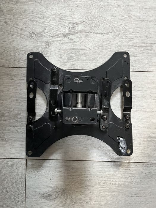 Wieszak do tv telewizora