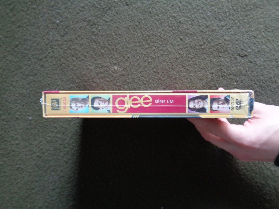 NOVO - Glee - Primeira Temporada Completa como NOVA