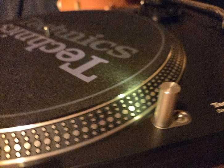 Technics SL-1210 MK5