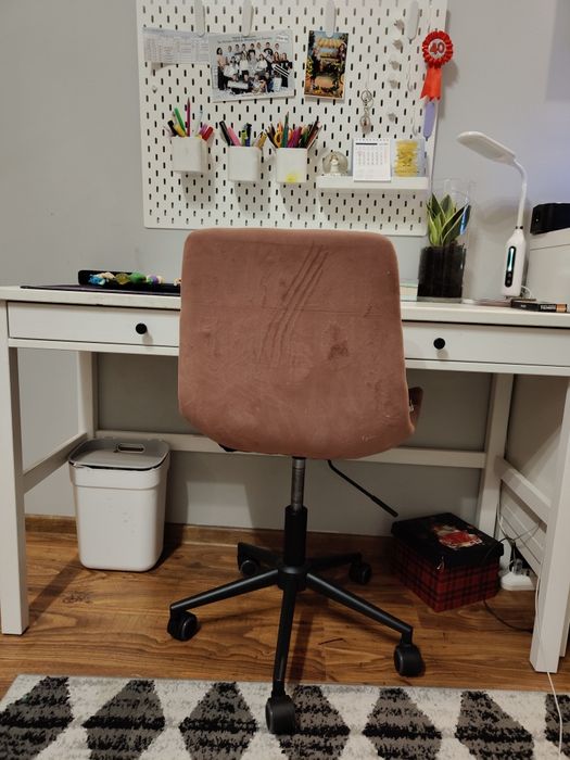 Biurko hemnes Ikea + krzesło