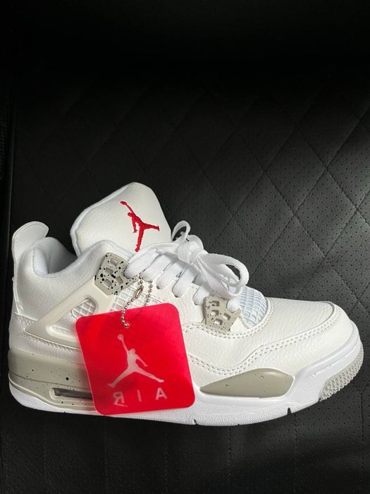 Air Jordan 4 Retro