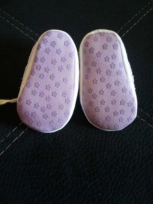 Calçado variado novos 0 a 3 meses