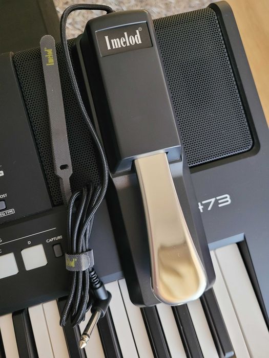 Teclado Yamaha PSR-E473 + Suporte X + Pedal Sustain (Novo na caixa)