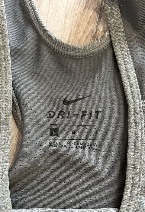 Майка сіра Nike жіноча