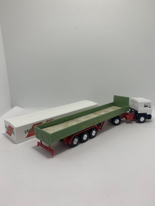 MAN com reboque da Herpa escala H0 1/87