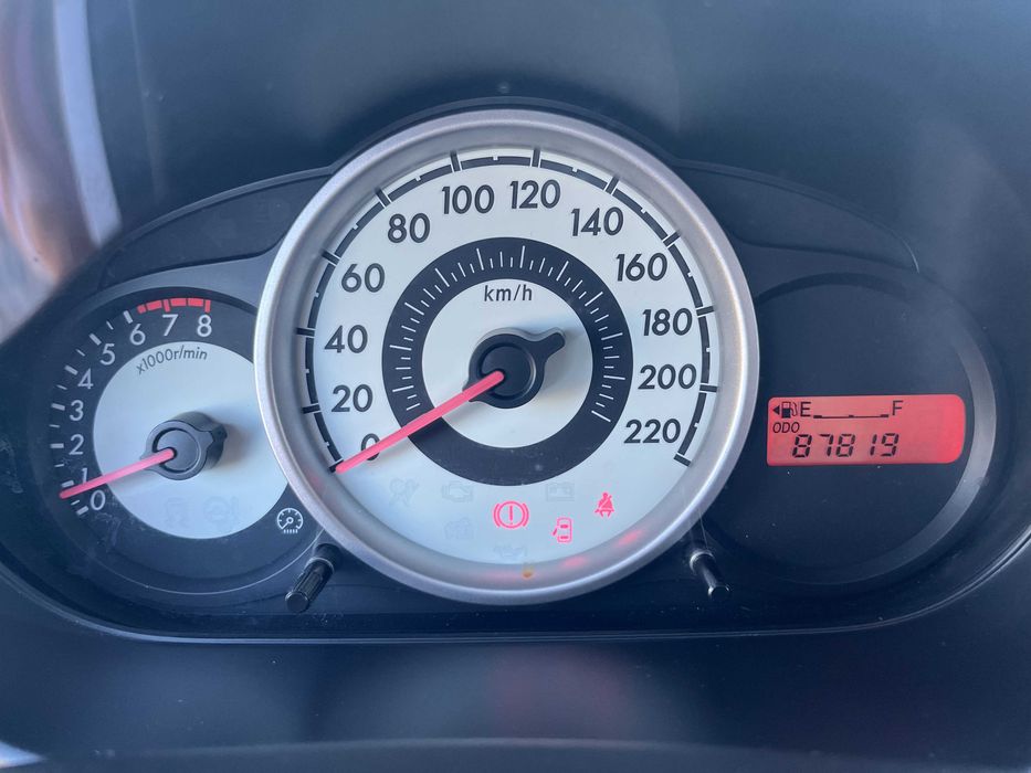 MAZDA 1.030 2010