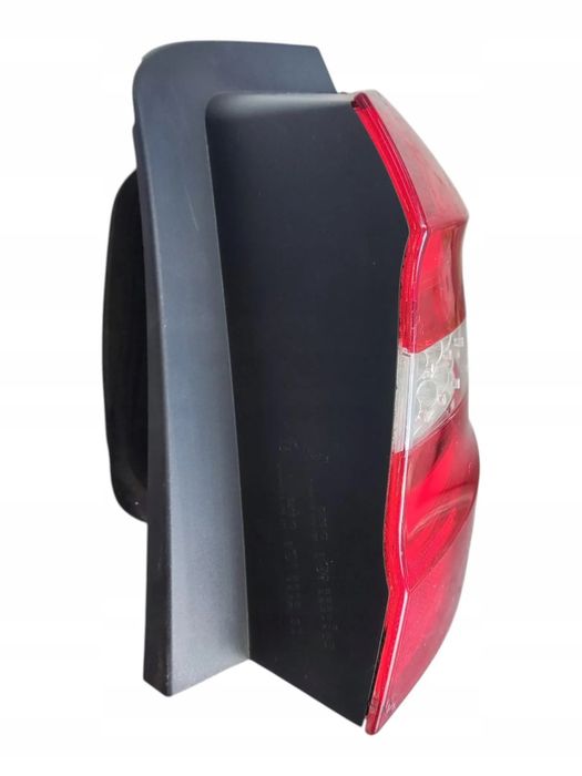 Mercedes B Klasa W246 Lampa Prawa Tylna TYŁ A2468200664