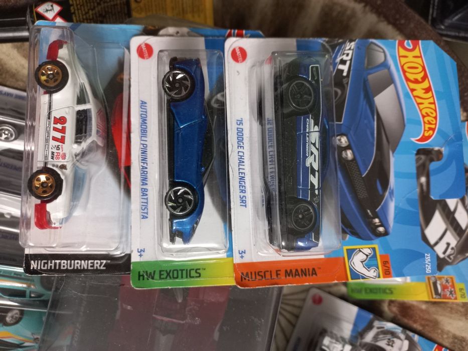 Hot Wheels mais de 100