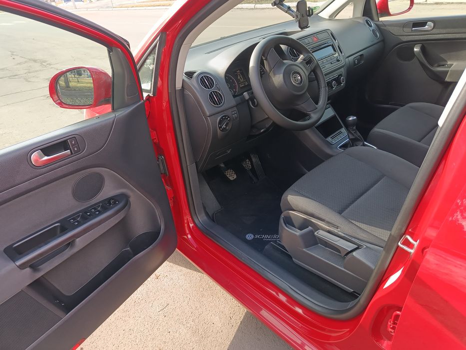 Volkswagen Golf+ 6 Гольф 2011 року 1.6 mpi Нефарбована Гарний стан