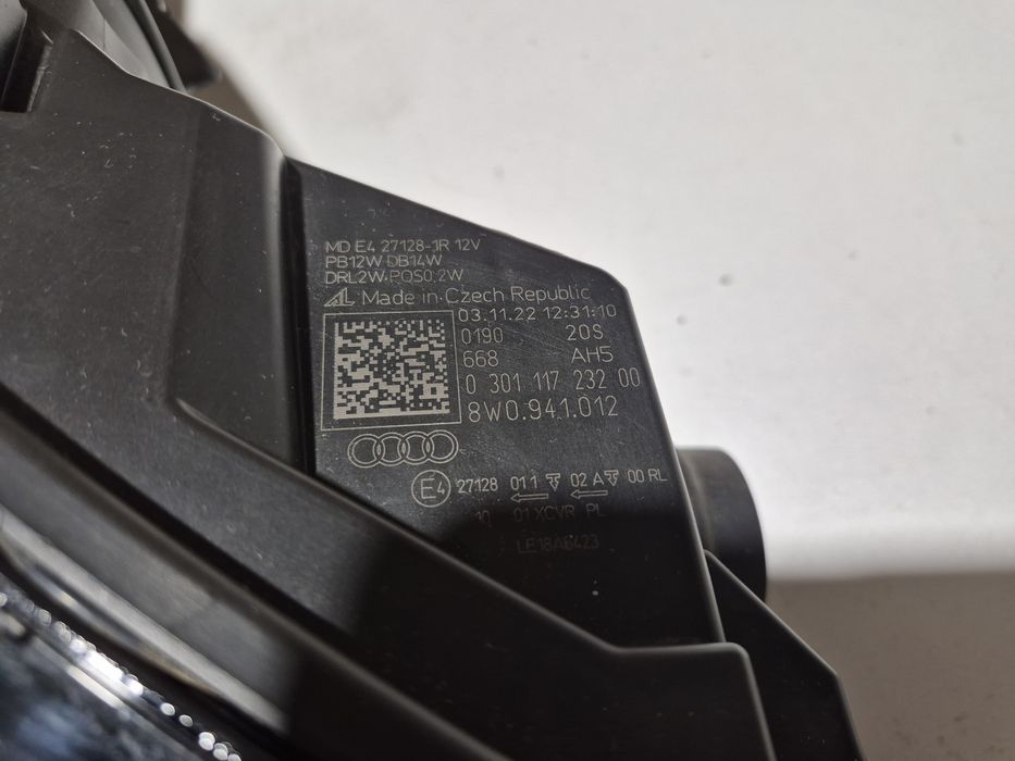 Lampa przód prawa Audi A4 B9 lift. 8W0.941.012