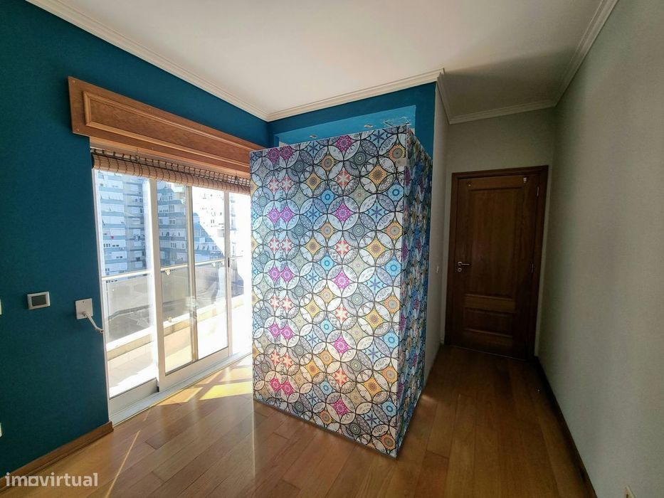 Excelente Apartamento T2 Para Arrendar Em São Domingos De Benfica